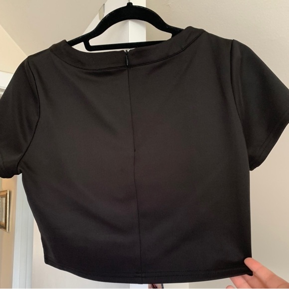 Cropped Top with Mesh Inserts - Size M - Picture 2 of 4